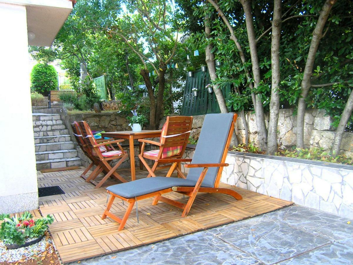 Studio Apartment Tamara Krk Town Bagian luar foto